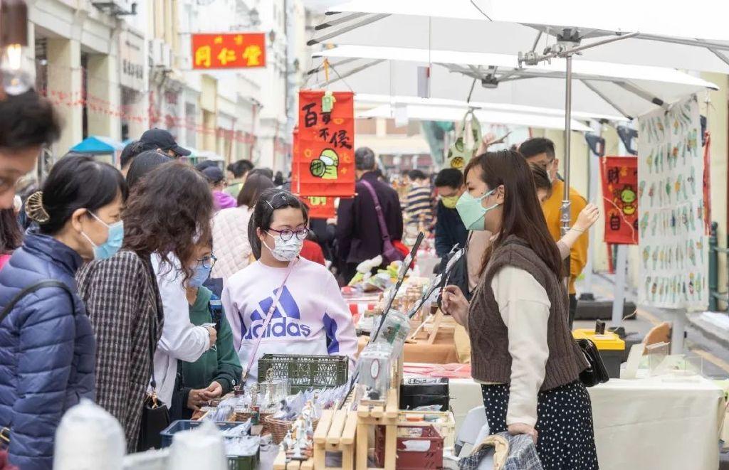 2025澳门精准正版,澳门，一个充满活力和魅力的城市，以其独特的文化、历史和经济地位吸引着世界各地的目光。随着时代的发展，澳门正迎来新的机遇和挑战。本文将围绕澳门正版、精准等关键词展开，探讨澳门未来的发展蓝图。